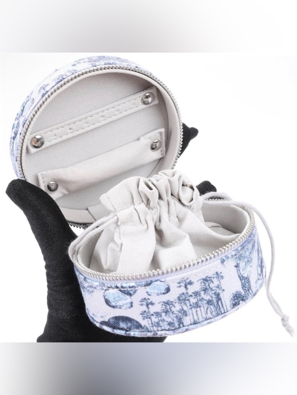 DIOR BEAUTY Around the World Travel Jewelry Case, New in DIOR White Pebbled Box